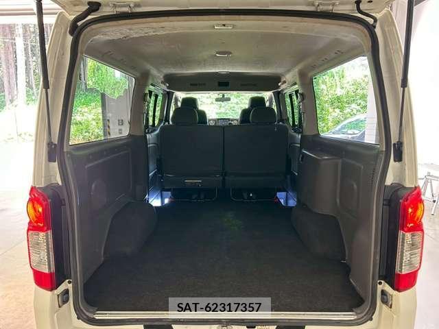 Nissan NV350 Caravan 2015-04 8011214-7