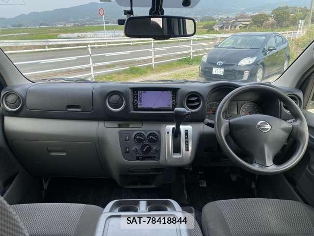 Nissan NV350 Caravan 2018-04 8011215-1