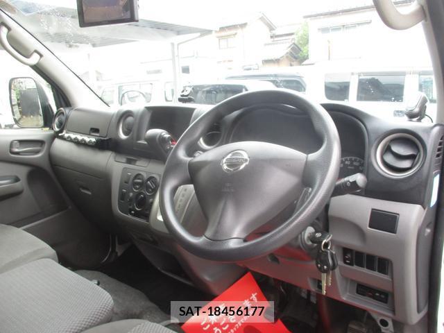 Nissan NV350 Caravan 2015-07 8011419-2