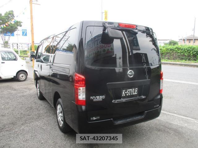 Nissan NV350 Caravan 2014-10 8011420-1
