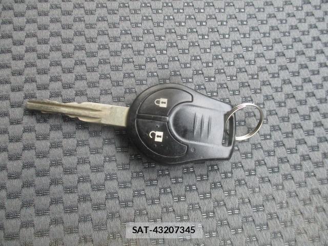 Nissan NV350 Caravan 2014-10 8011420-10