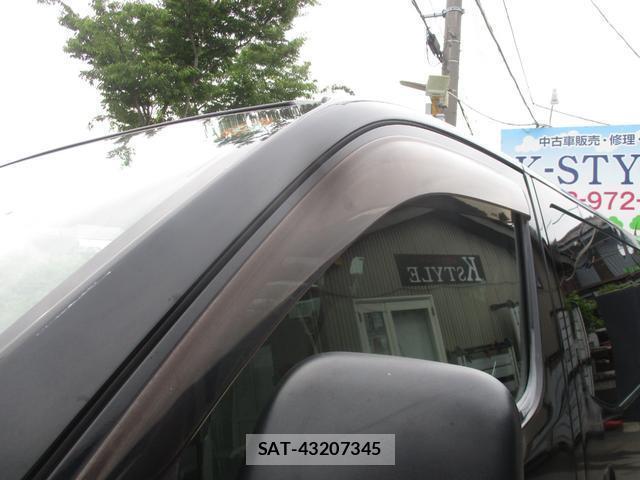 Nissan NV350 Caravan 2014-10 8011420-14