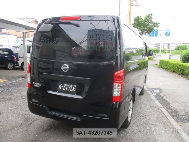 Nissan NV350 Caravan 2014-10 8011420-15