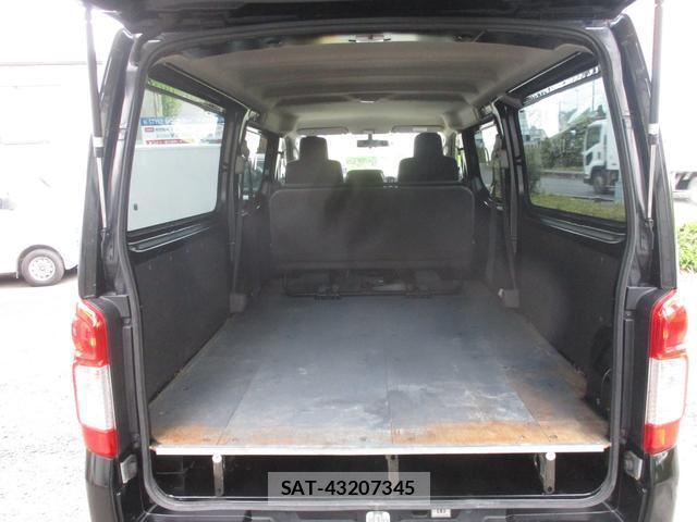 Nissan NV350 Caravan 2014-10 8011420-8