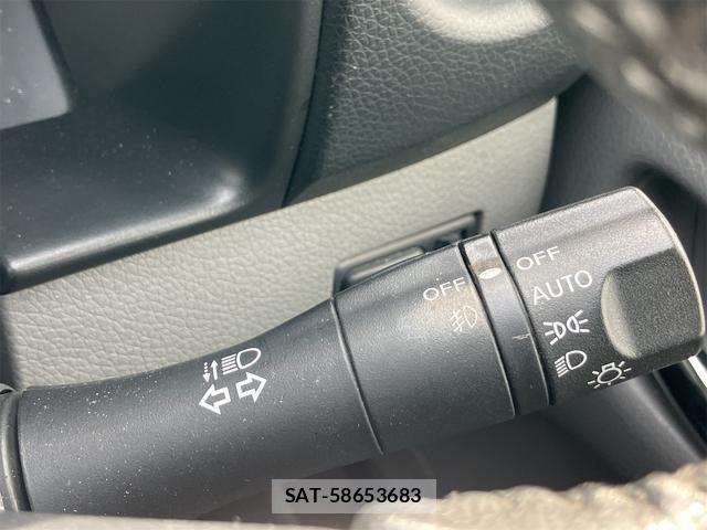 Nissan NV350 Caravan 2012-09 8011461-15