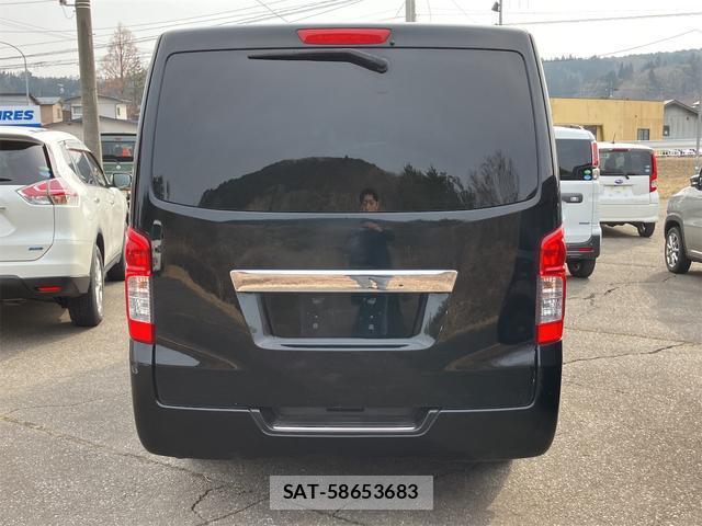 Nissan NV350 Caravan 2012-09 8011461-4