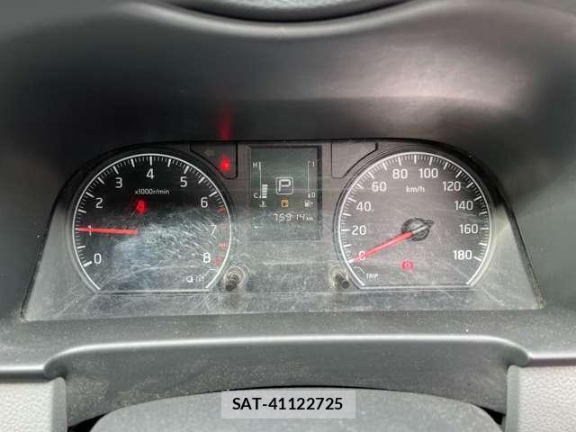 Nissan NV350 Caravan 2018-05 8011727-3