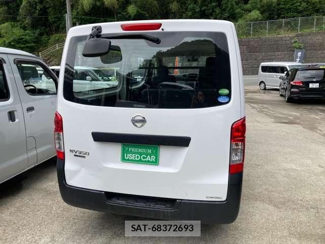 Nissan NV350 Caravan 2014-03 8011728-1