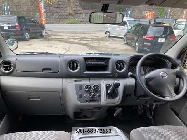 Nissan NV350 Caravan 2014-03 8011728-2