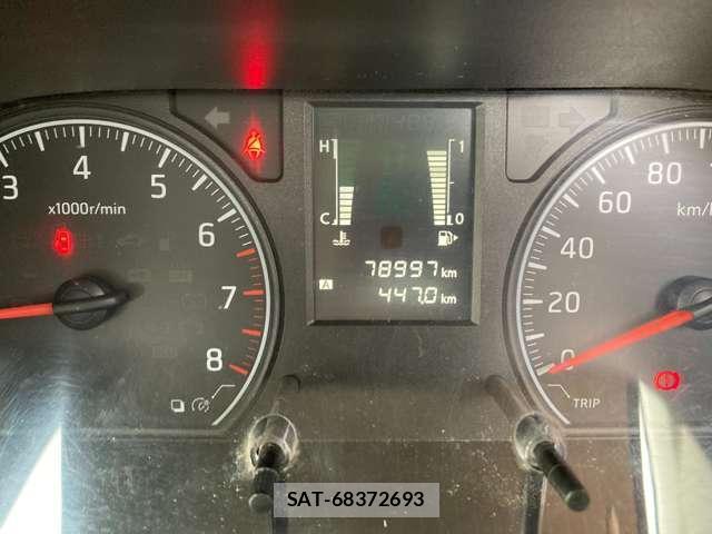 Nissan NV350 Caravan 2014-03 8011728-3
