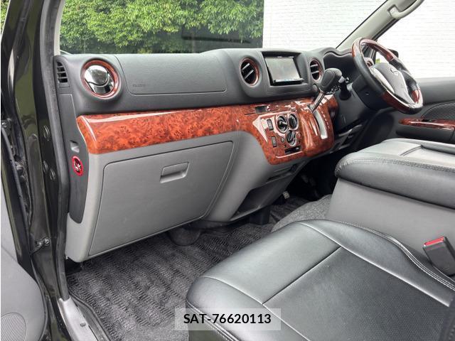 Nissan NV350 Caravan 2012-10 8011761-10