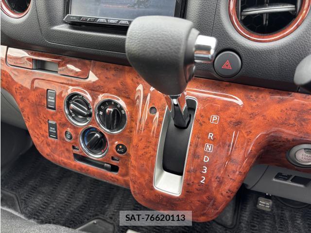 Nissan NV350 Caravan 2012-10 8011761-11