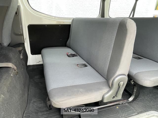 Nissan NV350 Caravan 2016-11 8011763-16