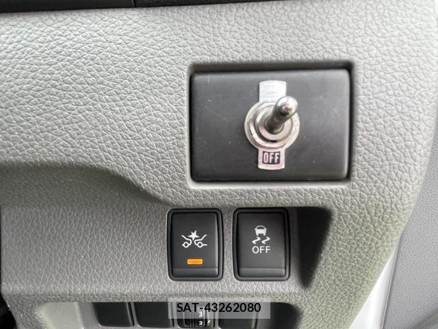 Nissan NV350 Caravan 2016-11 8011763-8