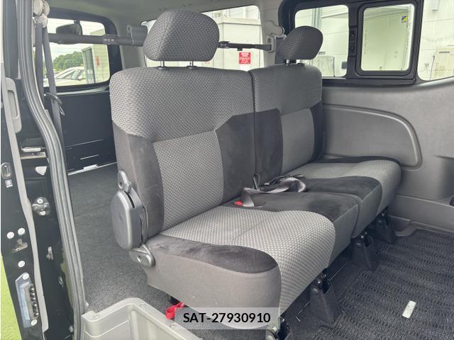 Nissan NV350 Caravan 2015-09 8011773-11