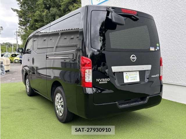 Nissan NV350 Caravan 2015-09 8011773-3