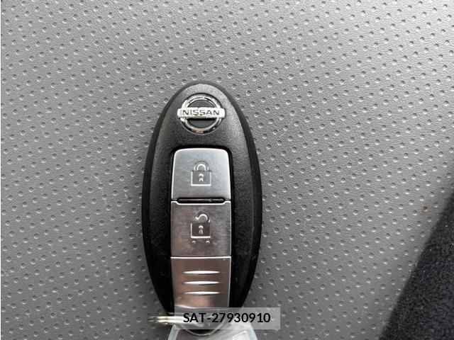 Nissan NV350 Caravan 2015-09 8011773-6