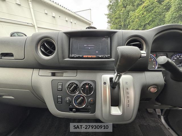 Nissan NV350 Caravan 2015-09 8011773-7