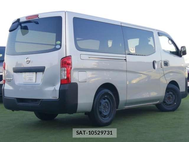 Nissan NV350 Caravan 2021-05 8011792-1