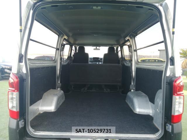 Nissan NV350 Caravan 2021-05 8011792-14