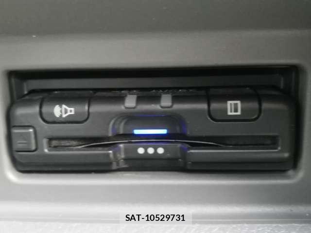 Nissan NV350 Caravan 2021-05 8011792-9