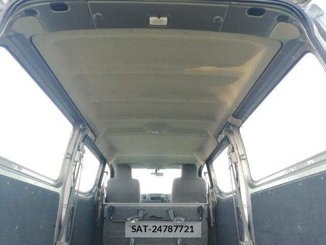 Nissan NV350 Caravan 2012-06 8011793-12