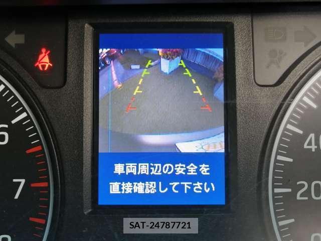 Nissan NV350 Caravan 2012-06 8011793-5