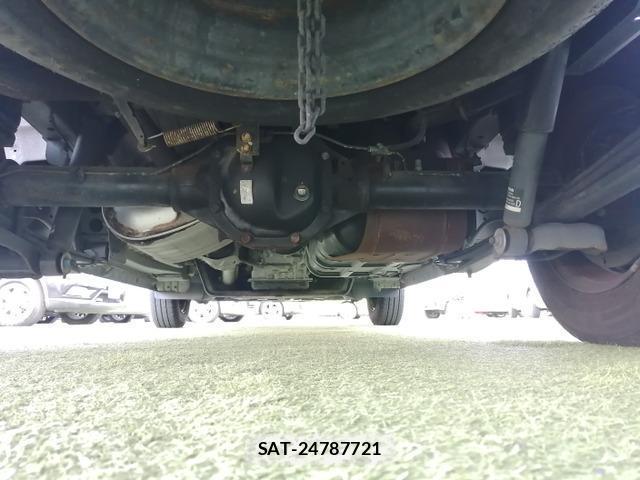 Nissan NV350 Caravan 2012-06 8011793-8