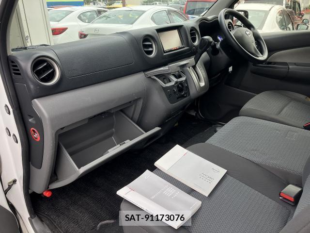 Nissan NV350 Caravan 2016-08 8012034-10