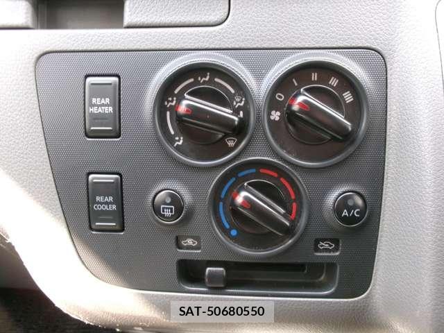 Nissan NV350 Caravan 2014-08 8012638-12