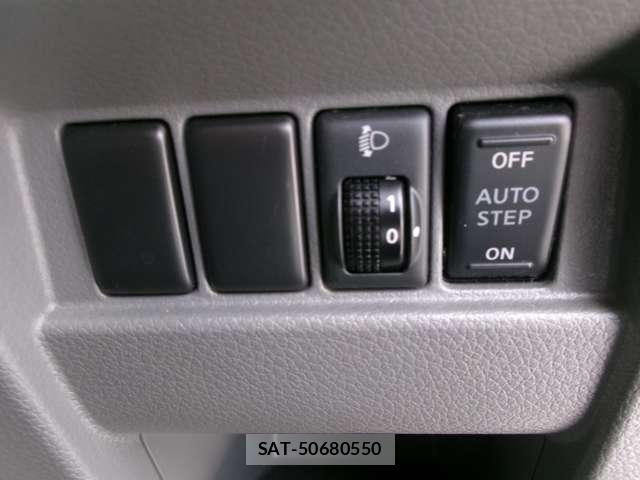 Nissan NV350 Caravan 2014-08 8012638-15