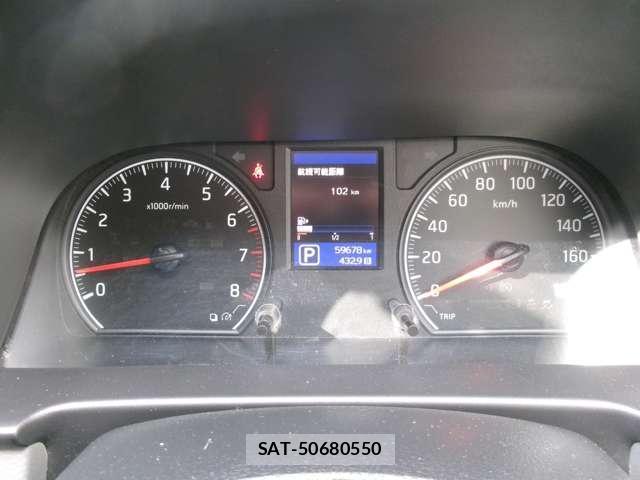Nissan NV350 Caravan 2014-08 8012638-16