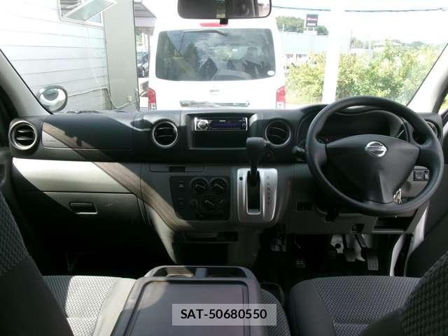 Nissan NV350 Caravan 2014-08 8012638-9