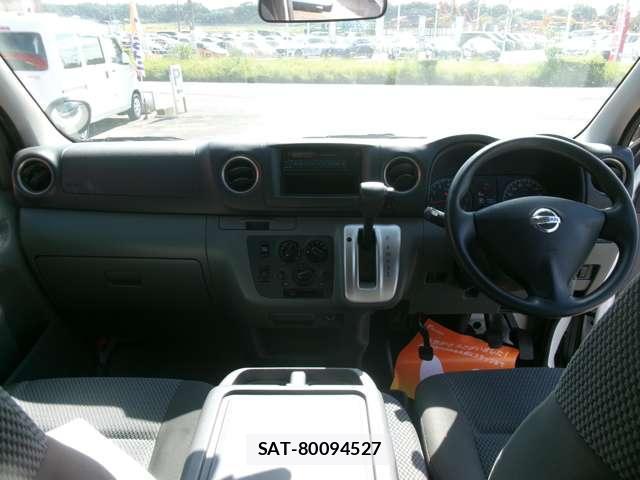 Nissan NV350 Caravan 2015-05 8012639-14