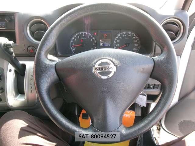 Nissan NV350 Caravan 2015-05 8012639-15