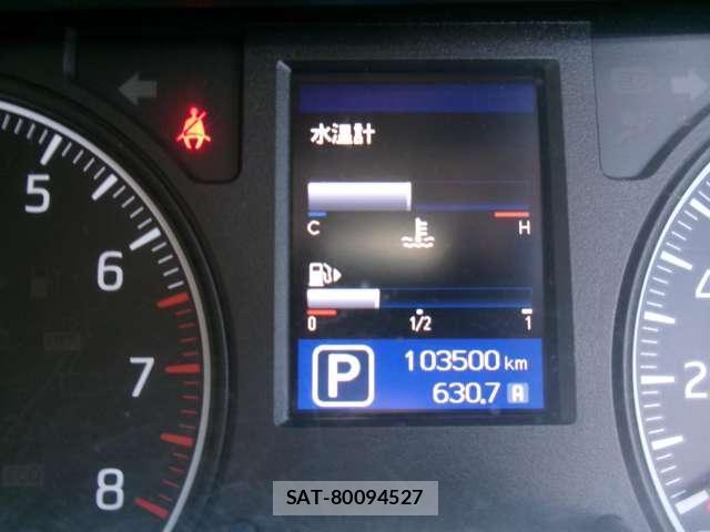 Nissan NV350 Caravan 2015-05 8012639-17