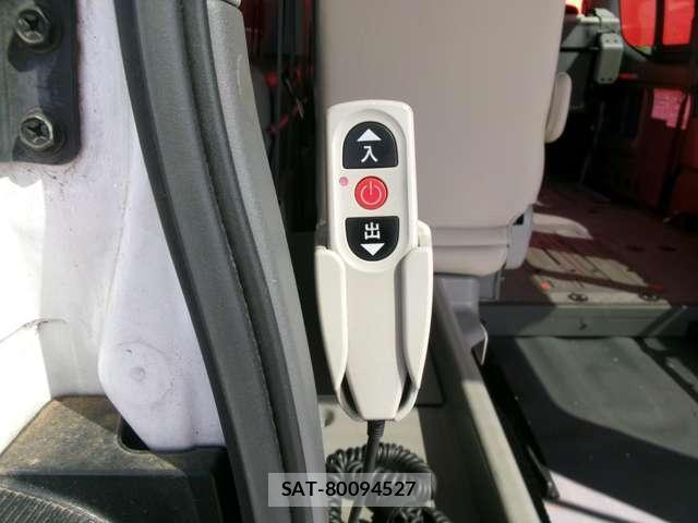 Nissan NV350 Caravan 2015-05 8012639-8