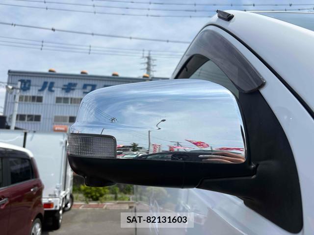 Nissan CARAVAN WAGON 2019-04 8006291-17