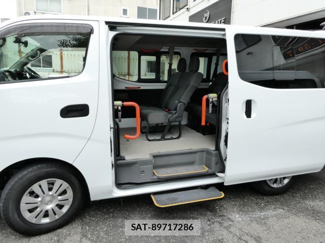 Nissan CARAVAN WAGON 2021-05 8010315-4