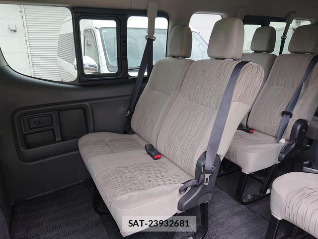 Nissan CARAVAN WAGON 2018-05 8011765-13