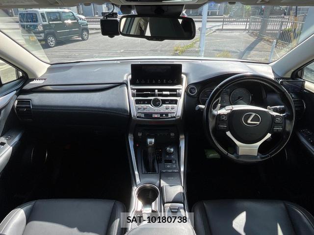 Lexus NX 2017-11 8005292-1