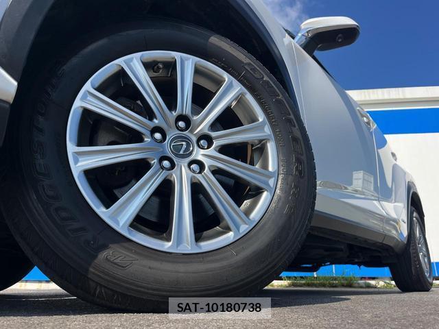 Lexus NX 2017-11 8005292-12
