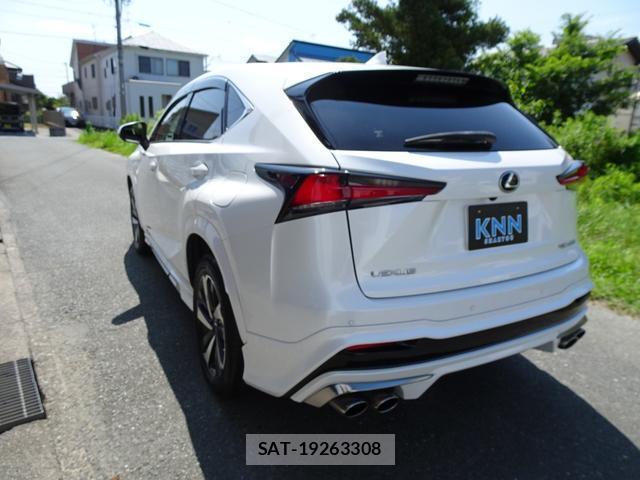 Lexus NX 2018-10 8009485-8