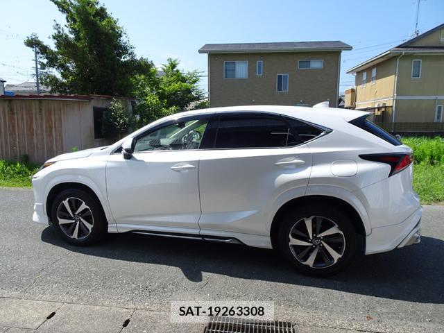 Lexus NX 2018-10 8009485-9