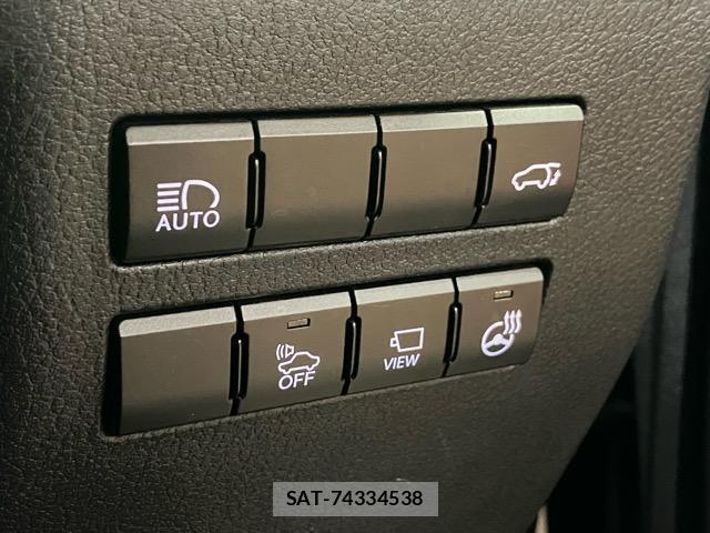 Lexus NX 2014-10 8011185-18