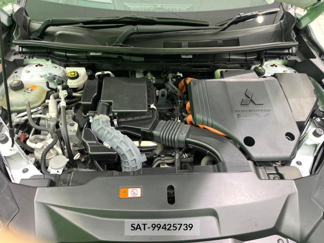 Mitsubishi OUTLANDER PHEV 2022-05 8004803-18