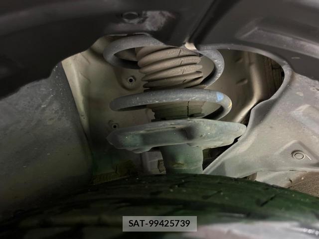 Mitsubishi OUTLANDER PHEV 2022-05 8004803-19