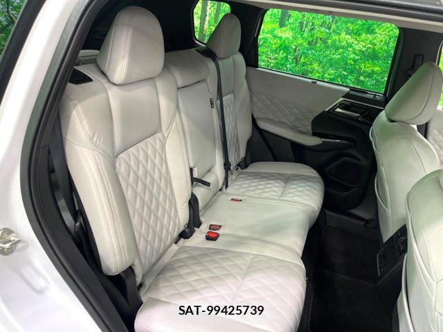 Mitsubishi OUTLANDER PHEV 2022-05 8004803-9