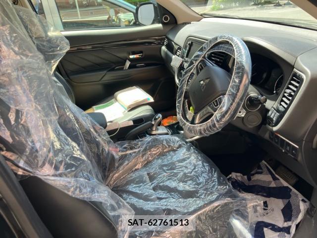 Mitsubishi OUTLANDER PHEV 2015-07 8005226-9