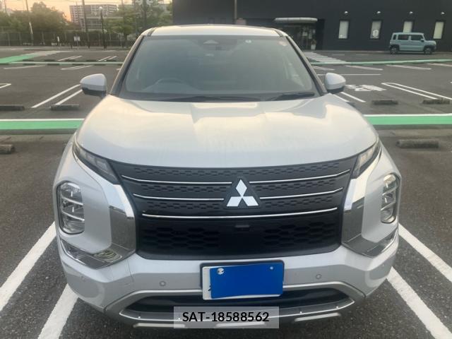 Mitsubishi OUTLANDER PHEV 2022-06 8005333-1